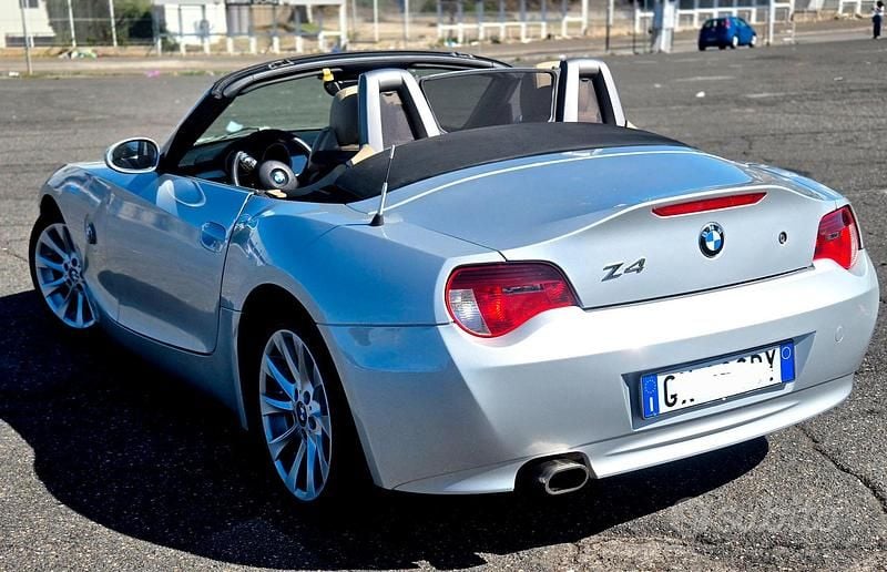 Usata BMW Z4 150 CV (110 kW) 2007 Grigio Cabrio