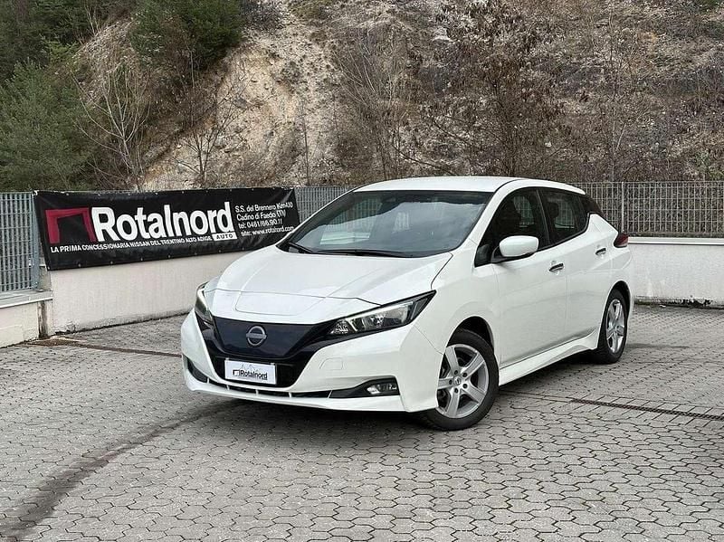Usata Nissan Leaf 110 kW (150 CV) 2024 Bianco Utilitaria