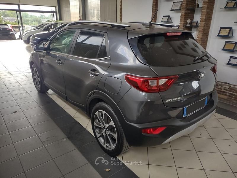 Usata Kia Stonic 97 CV (71 kW) 2018 Grigio SUV