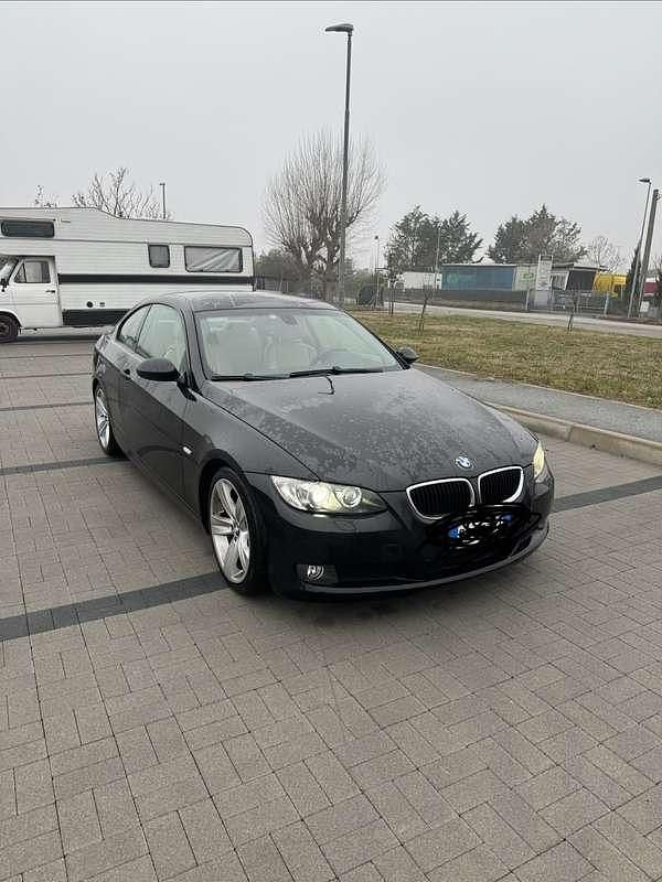 Usata BMW 320 177 CV (130 kW) 2010 Coupé