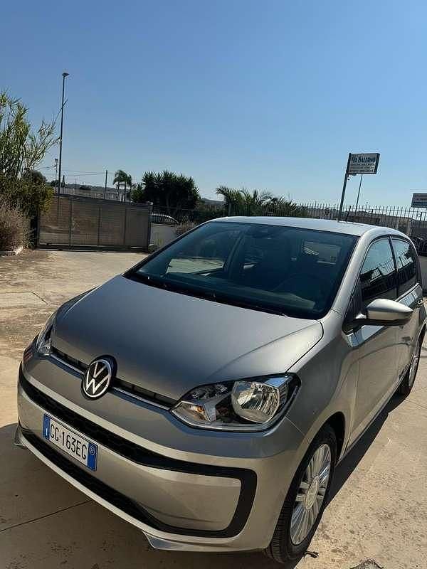 Usata VW up! Move 68 CV (50 kW) 2021 Argento Utilitaria