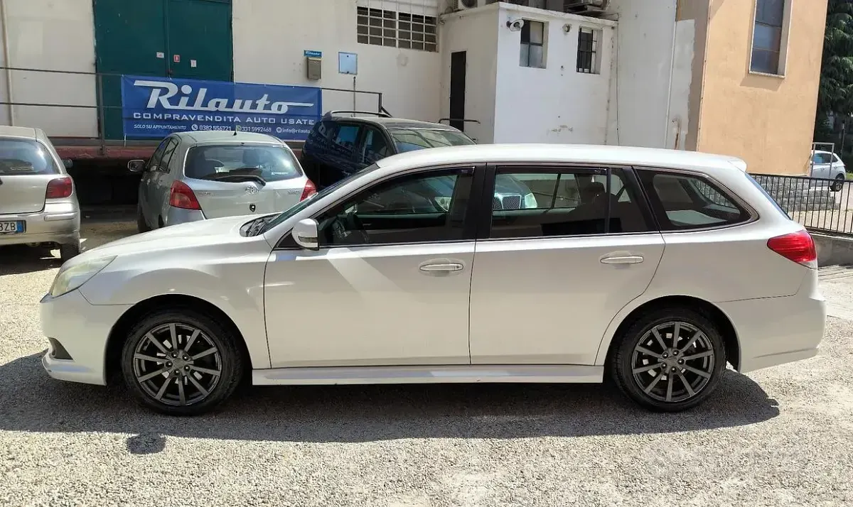 Usata Subaru Legacy Trend 150 CV (110 kW) 2011 Station wagon