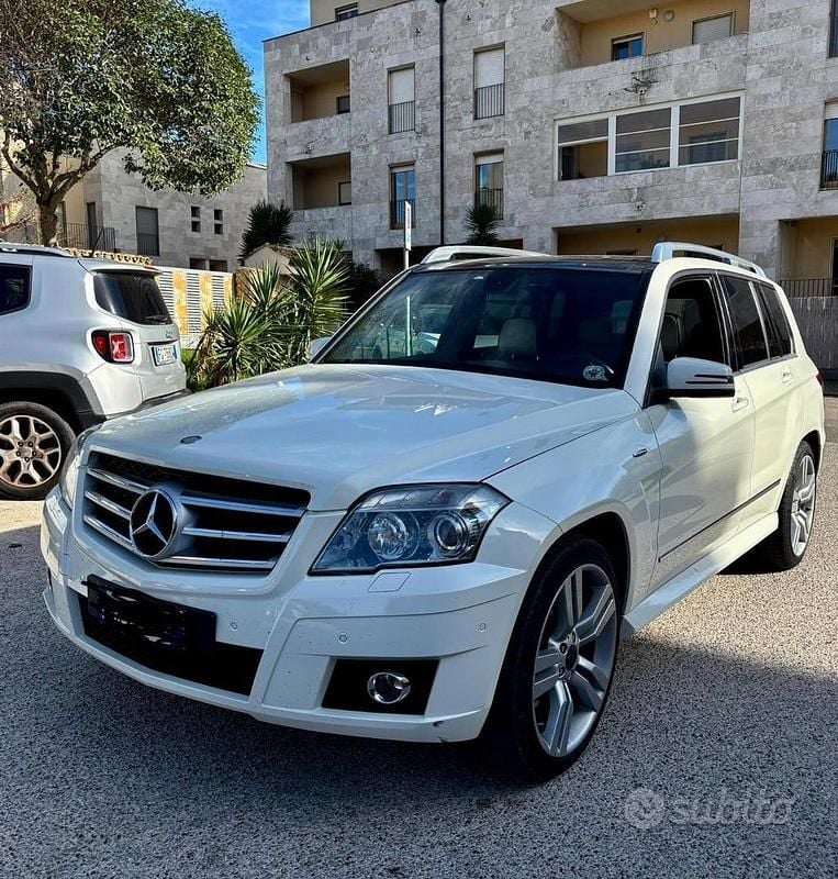 Bianco Usata 2009 Mercedes GLK320 Edition 1 SUV | 7500 € (Buon prezzo) - Immagine 1/4