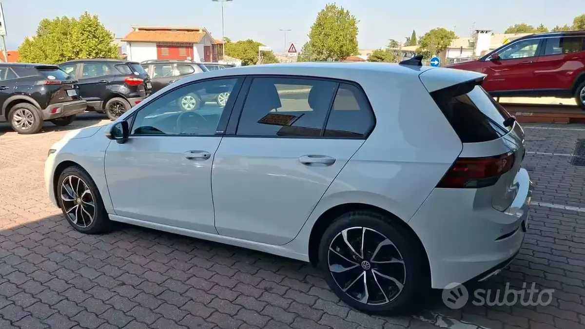 Usata VW Golf VIII Style 116 CV (85 kW) 2022 Bianco Berlina