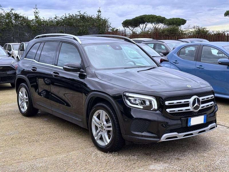 Käytetty Mercedes GLB200 AMG 150 HP (110 kW) 2022 Musta Katumaasturi