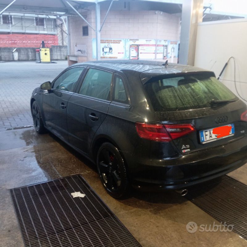 Usata 2015 Audi A3 Comfort Tre volumi | 8500 € (Super prezzo) - Immagine 1/4