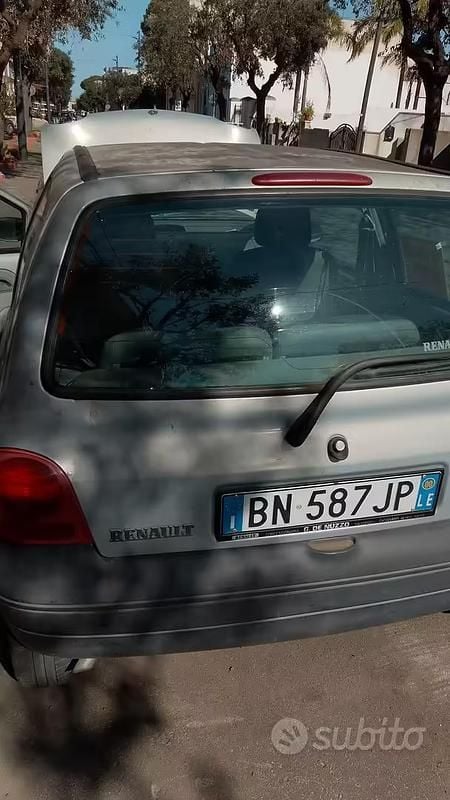 Usata Renault Twingo 58 CV (42 kW) 2000 Grigio Utilitaria