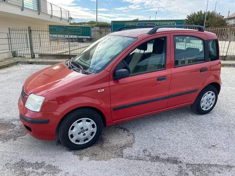 Usata Fiat Panda Emotion 70 CV (51 kW) 2008 Rosso Utilitaria
