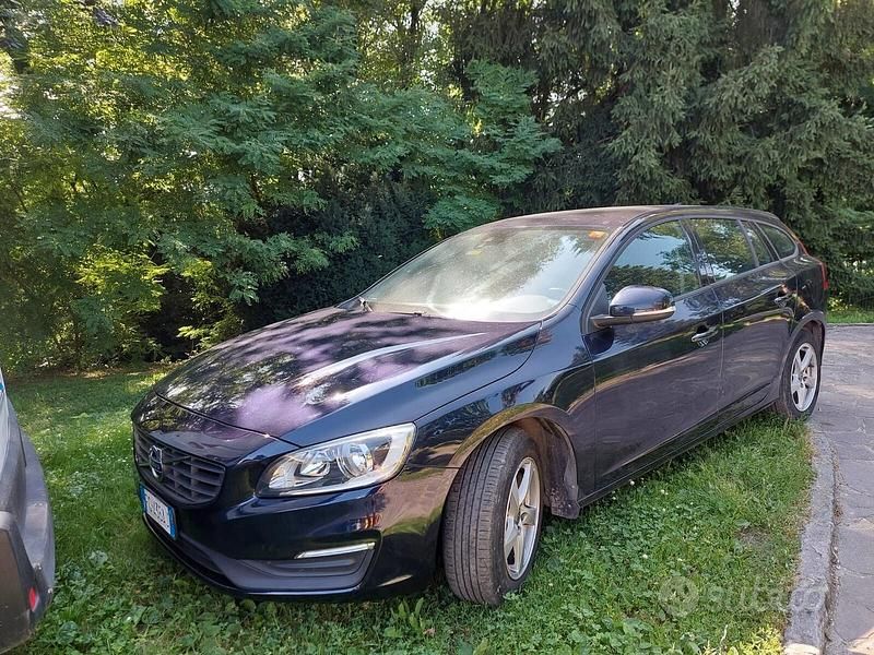 Blu Usata 2016 Volvo V60 Business Edition Station wagon | 5950 € - Immagine 1/4