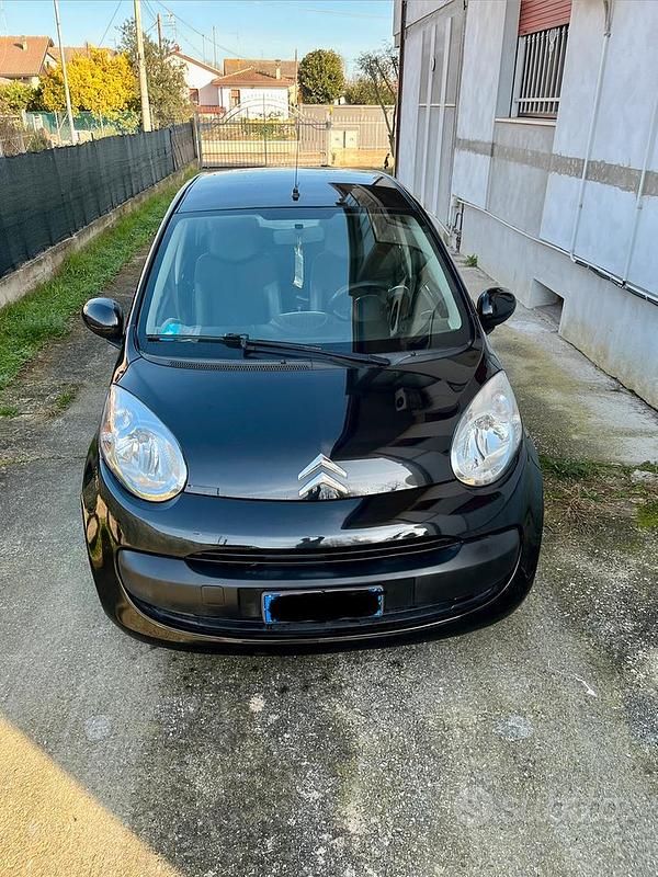 Nero Usata 2008 Citroën C1 Due volumi | 2400 € (Ottimo prezzo) - Immagine 1/4