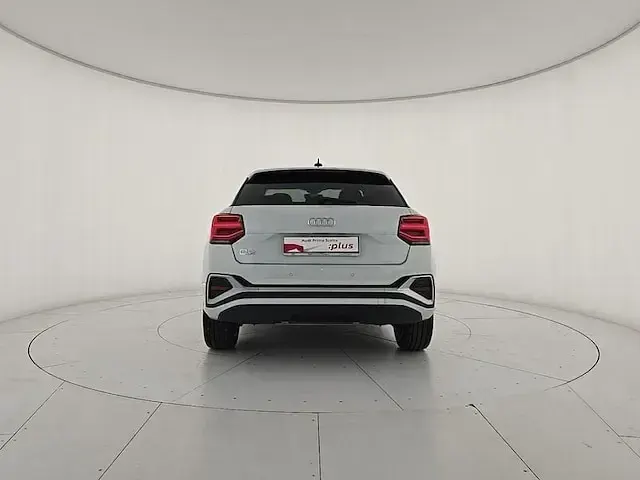 Usata Audi Q2 S-Line 150 CV (110 kW) 2025 Bianco ghiaccio metallizzato SUV