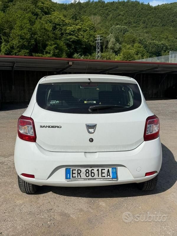 Usata Dacia Sandero 75 CV (55 kW) 2013 Bianco Utilitaria
