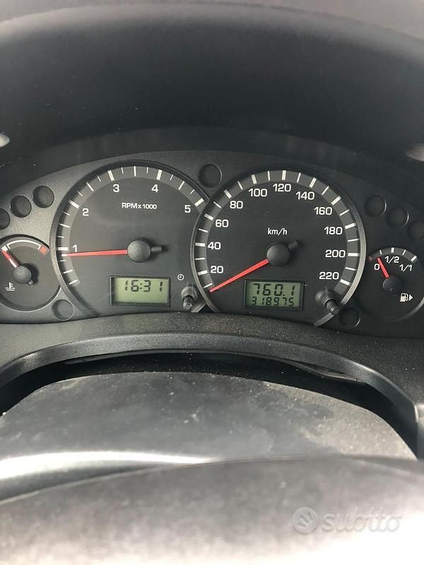 Usata Ford E-Transit 135 kW (184 CV) 2004 Giallo Furgone