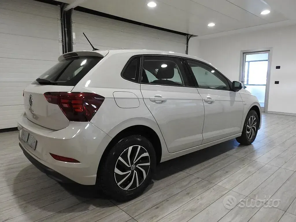 Novo VW Polo Life 80 HP (58 kW) 2026 Cinzento Citadino