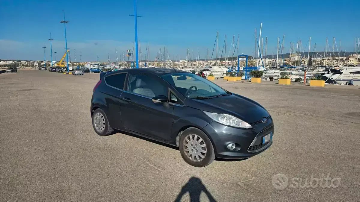 Usata Ford Fiesta 68 CV (50 kW) 2009 Nero Berlina
