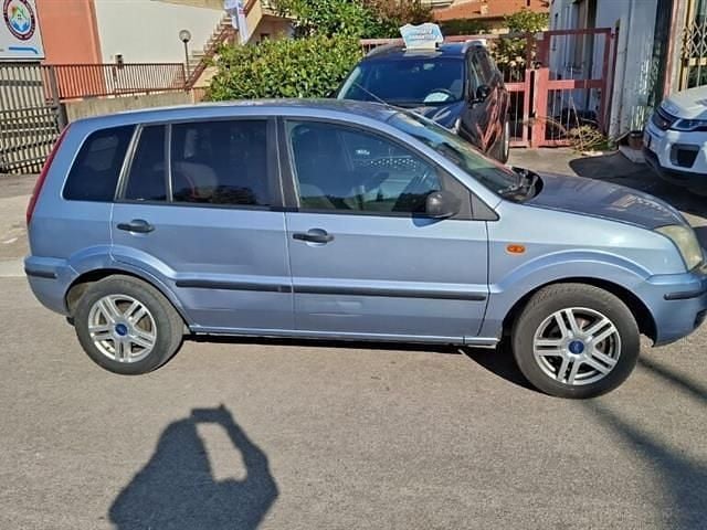 Usata Ford Fusion Collection 68 CV (50 kW) 2005 Altro(met.) Berlina