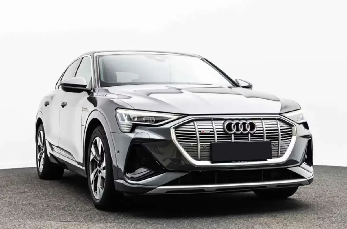 Usata Audi e-tron S-Line 158 kW (215 CV) 2022 Grigio SUV