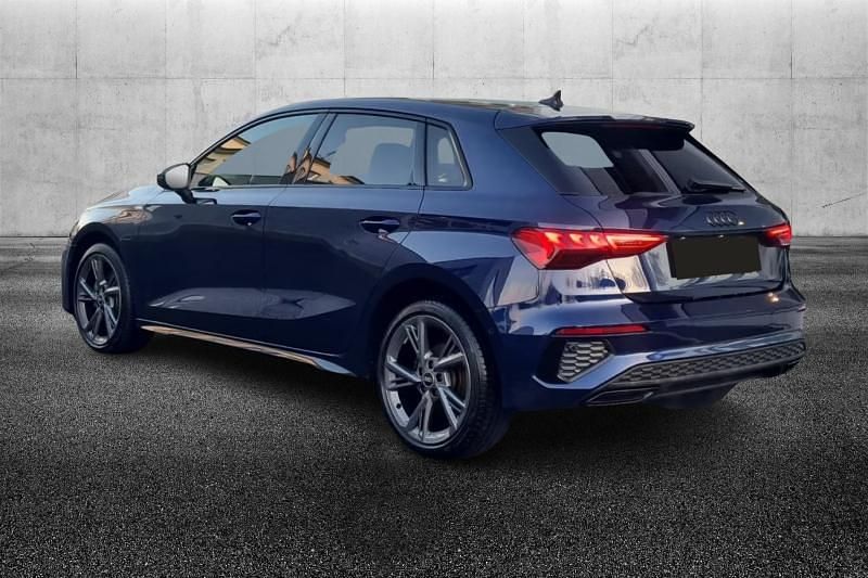 Usata Audi A3 e-tron S-Line 204 CV (150 kW) 2022 Blu metallizzato Utilitaria