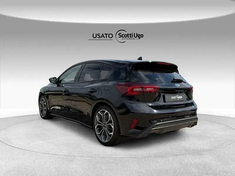 Usata Ford Focus ST-Line X 125 CV (91 kW) 2022 Nero Utilitaria