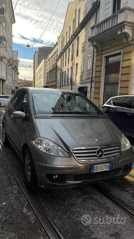 Marrone Usata 2006 Mercedes A170 Berlina | 1900 € (Super prezzo) - Immagine 1/4