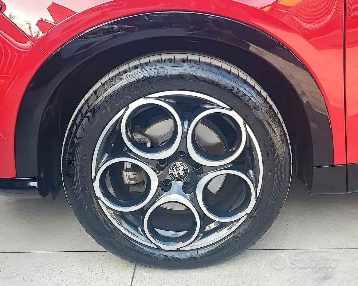 Usata Alfa Romeo Tonale Sprint 131 CV (96 kW) 2024 Rosso SUV