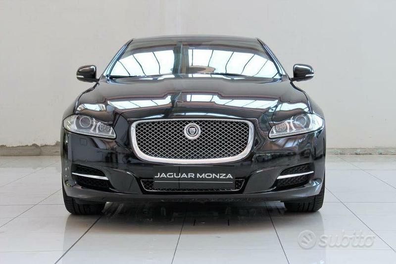 Usata Jaguar XJ 275 CV (202 kW) 2012 Nero Berlina