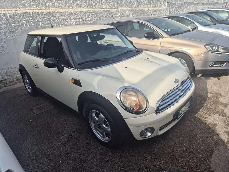 Usata Mini ONE 95 CV (69 kW) 2008 Beige Utilitaria