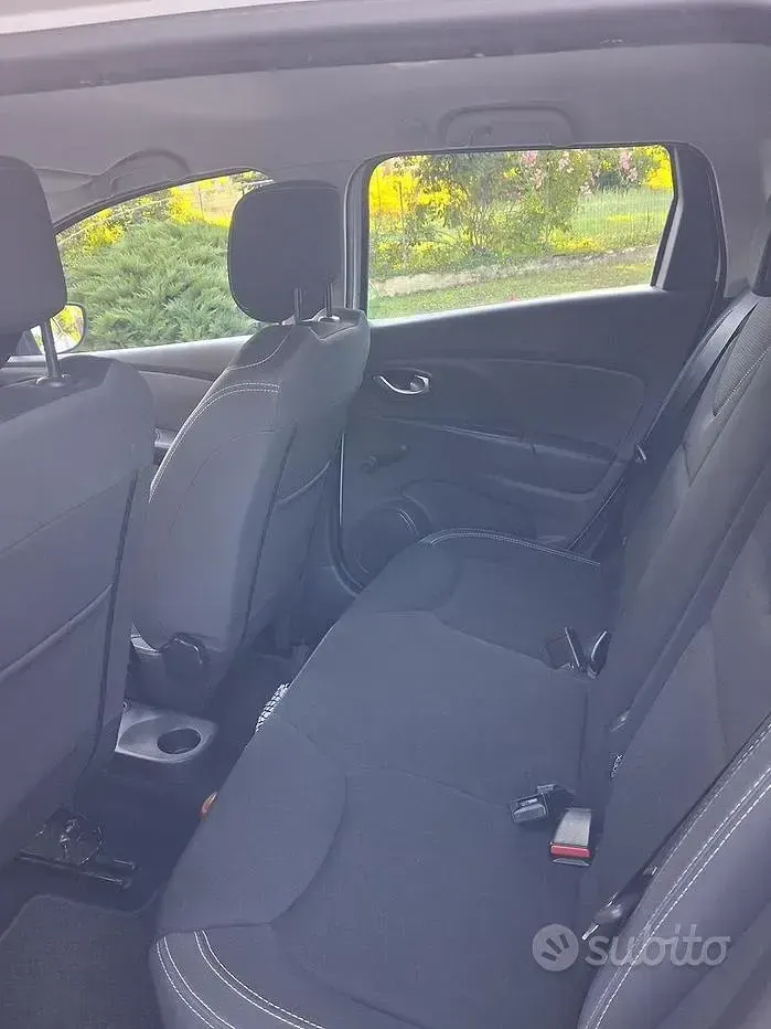 Usata Renault Clio 90 CV (66 kW) 2018 Bianco Station wagon