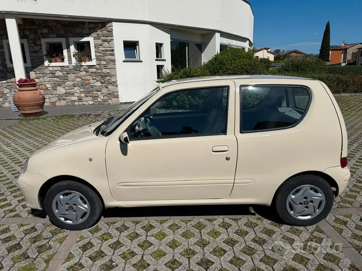 Usata Fiat 600 Anniversary 54 CV (39 kW) 2007 Beige Utilitaria