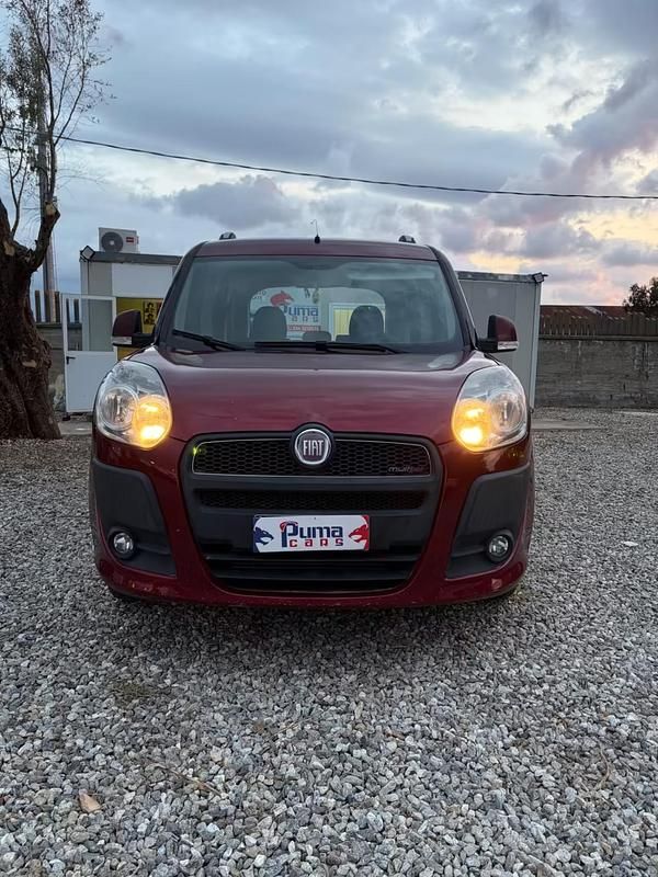 Usata Fiat Doblò Emotion 135 CV (99 kW) 2011 Rosso Monovolume