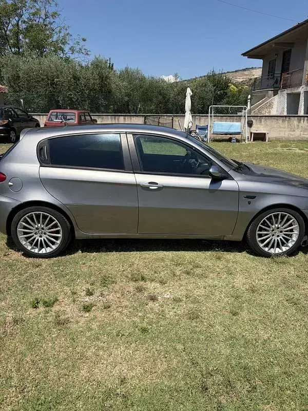 Usata Alfa Romeo 147 150 CV (110 kW) 2007 Utilitaria