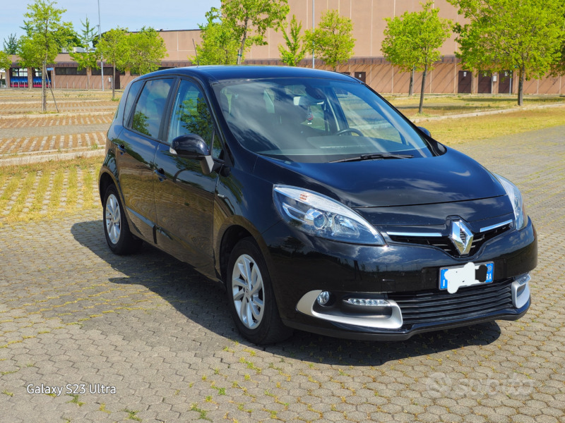 Usato 2015 Renault Scénic III 1.5 Diesel 110 CV (7.990 €)