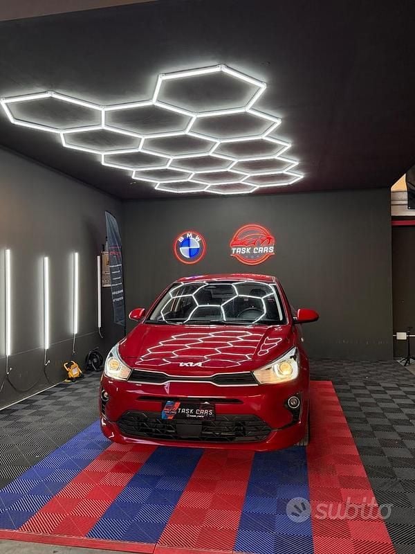 Usata Kia Rio Style 84 CV (61 kW) 2022 Rosso Berlina