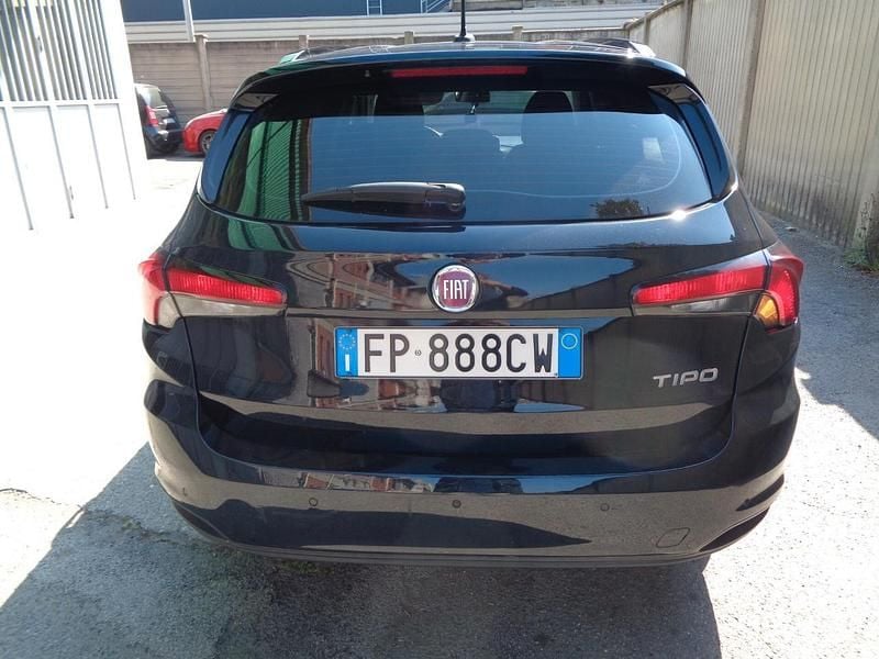 Usata Fiat Tipo Lounge 120 CV (88 kW) 2018 Blu Station wagon
