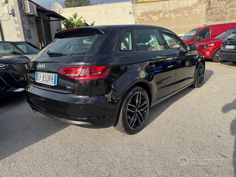 Usata Audi A3 Attraction 110 CV (80 kW) 2014 Nero Berlina