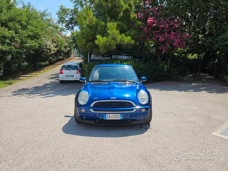 Blu Usata 2002 Mini ONE Due volumi | 3000 € (Buon prezzo) - Immagine 1/4