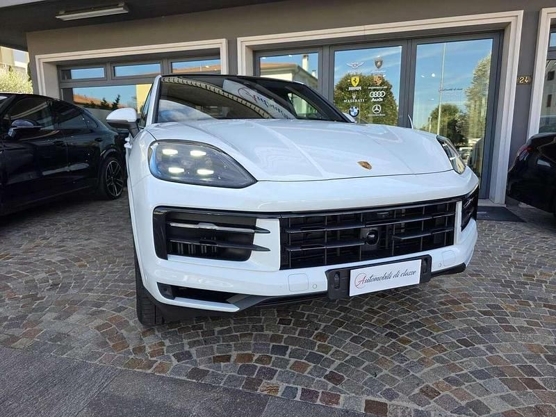 Usata Porsche Cayenne Sport 470 CV (345 kW) 2024 Bianco SUV