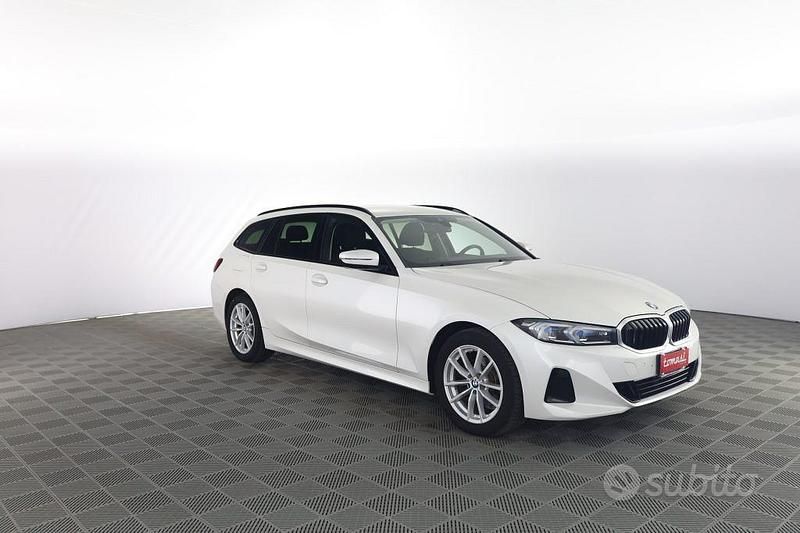 Begagnad BMW 318 Efficient Dynamics 150 HK (110 kW) 2023 Vit Kombi