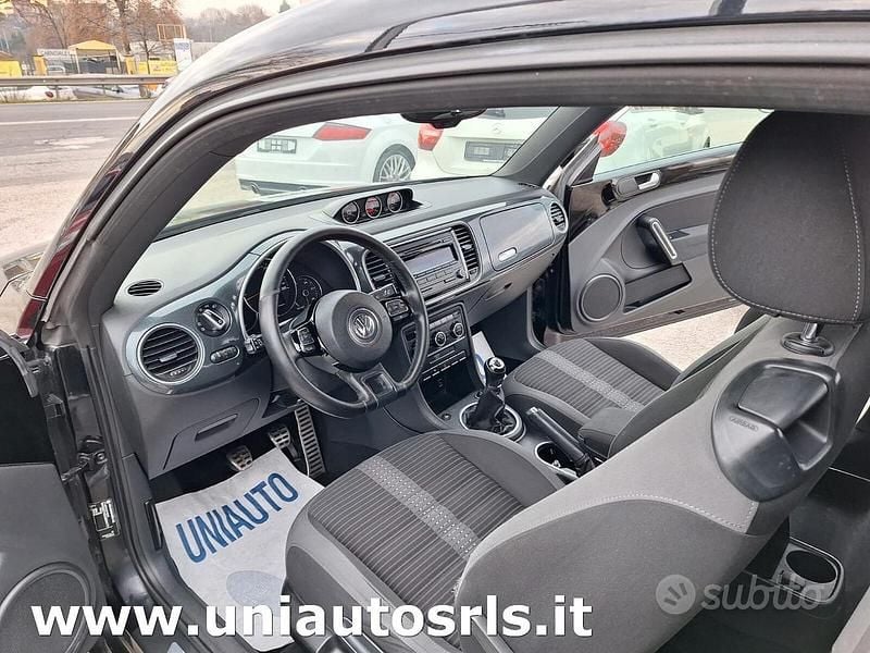 Usata VW Beetle Sport 160 CV (117 kW) 2012 Nero Utilitaria