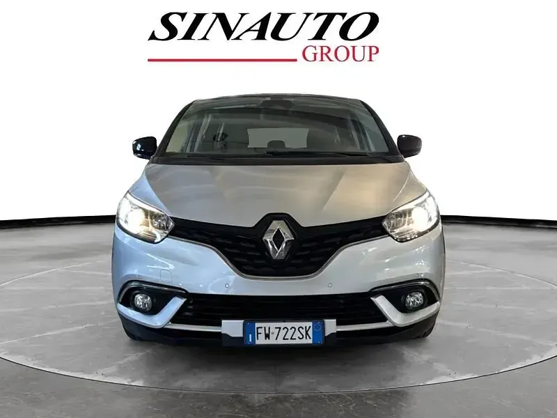 Usata Renault Scénic 120 CV (88 kW) 2019 Argento Monovolume
