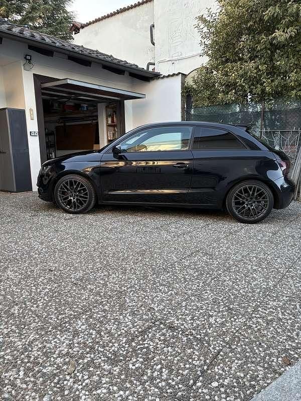 Usata Audi A1 Attraction 86 CV (63 kW) 2011 Utilitaria