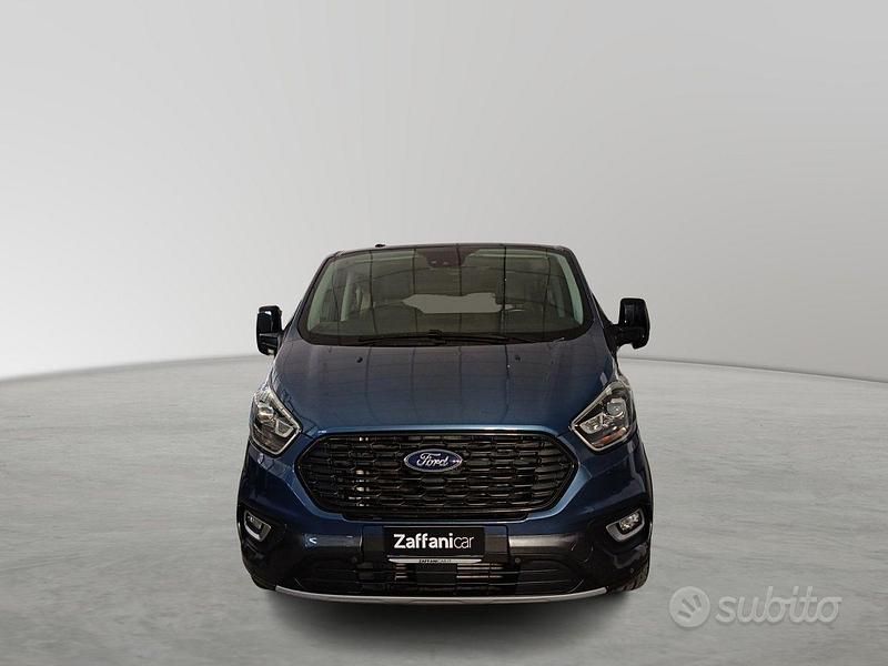 Usata Ford Tourneo Active 185 CV (136 kW) 2021 Blu Monovolume