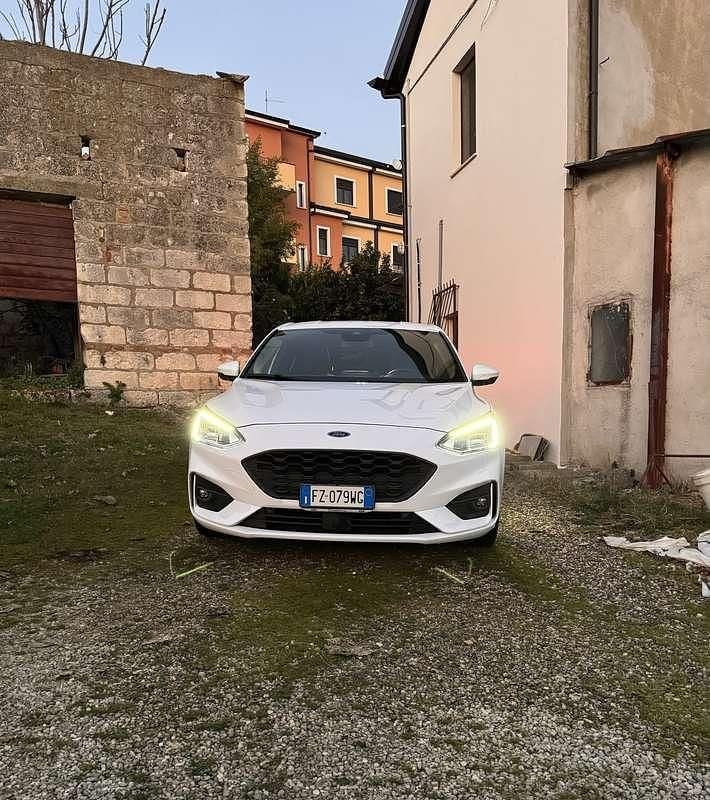 Usata Ford Focus ST-Line 120 CV (88 kW) 2020 Berlina
