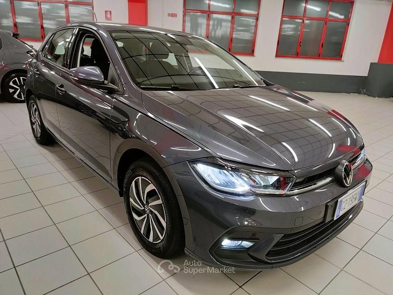 Usata VW Polo Life 95 CV (69 kW) 2025 Grigio scuro Utilitaria
