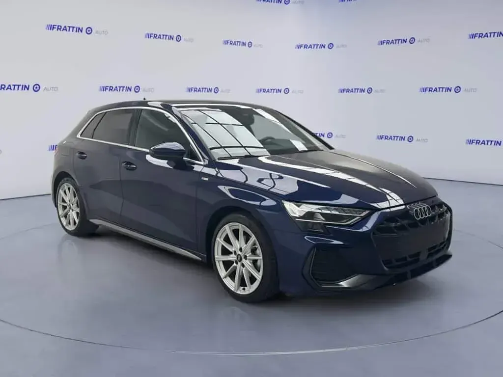 Usata Audi A3 S-Line 150 CV (110 kW) 2025 Bluazzurro Berlina