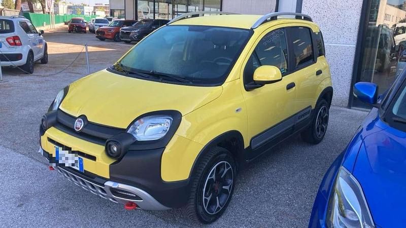 Usata Fiat Panda Cross Cross 84 CV (61 kW) 2021 Giallo Utilitaria