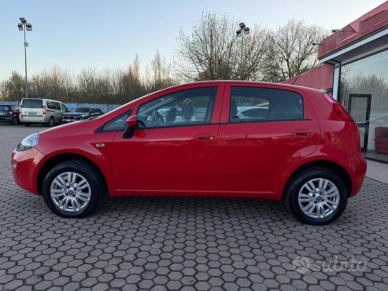 Usata Fiat Punto 70 CV (51 kW) 2017 Rosso Utilitaria