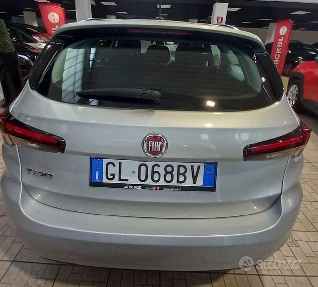 Usata Fiat Tipo Business 131 CV (96 kW) 2022 Grigio Station wagon
