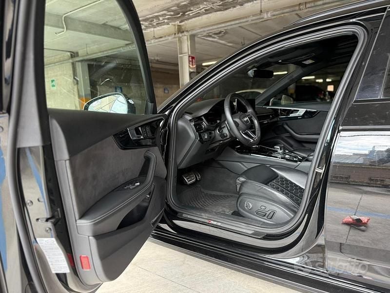 Usata Audi RS4 Ambiente 450 CV (330 kW) 2022 Nero Station wagon