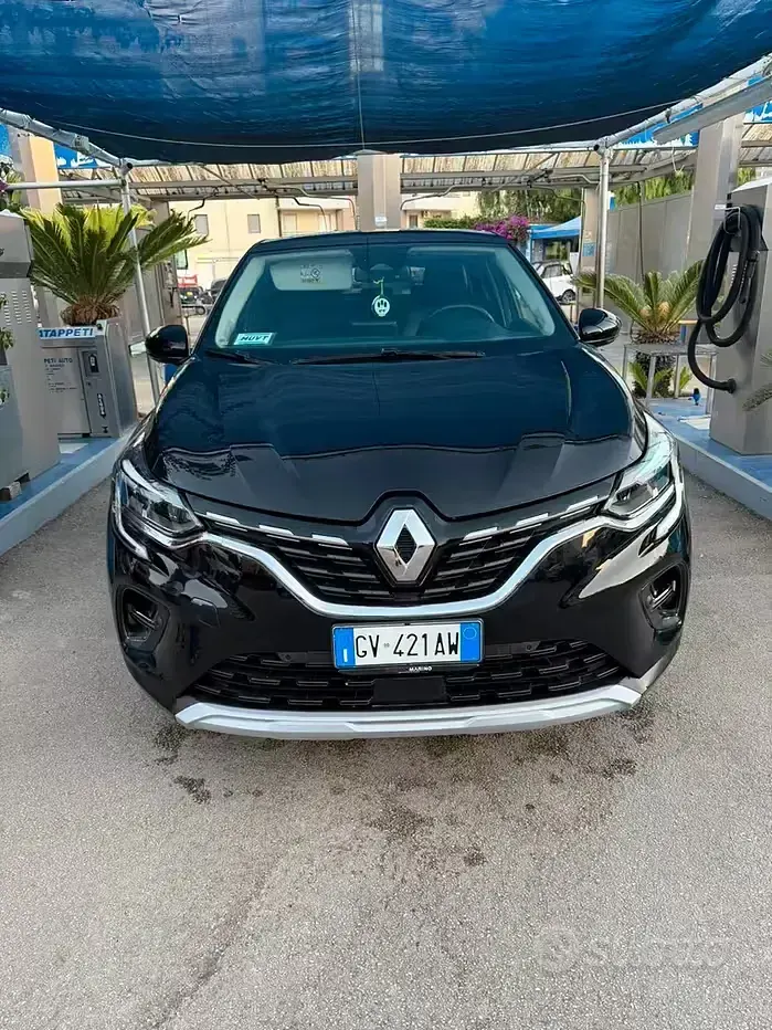 Usata Renault Captur 101 CV (74 kW) 2024 Nero SUV